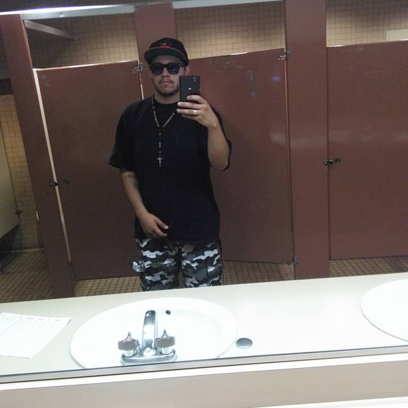 Meet your Posher, Hilario - Picture 1 of 1