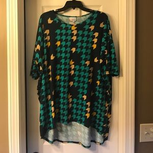 • LuLaRoe Irma (L) •