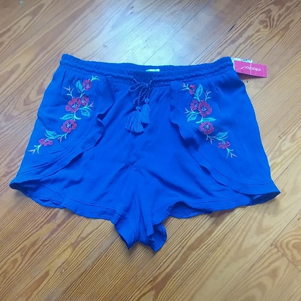 NWT Plus size Xhilaration shorts