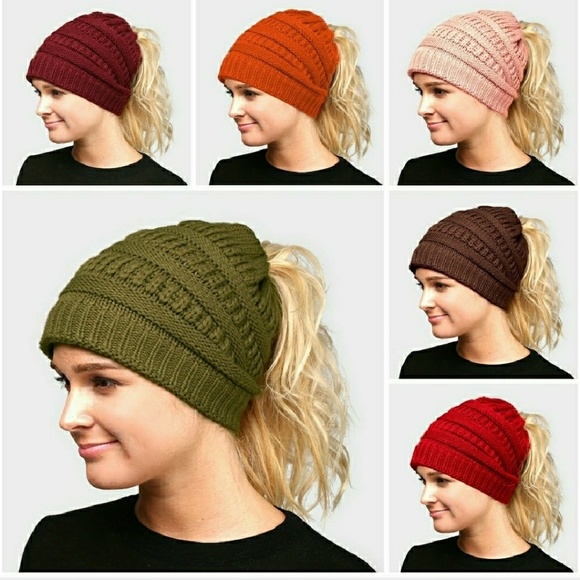 Messy Bun/Ponytail Beanie - Picture 3 of 3