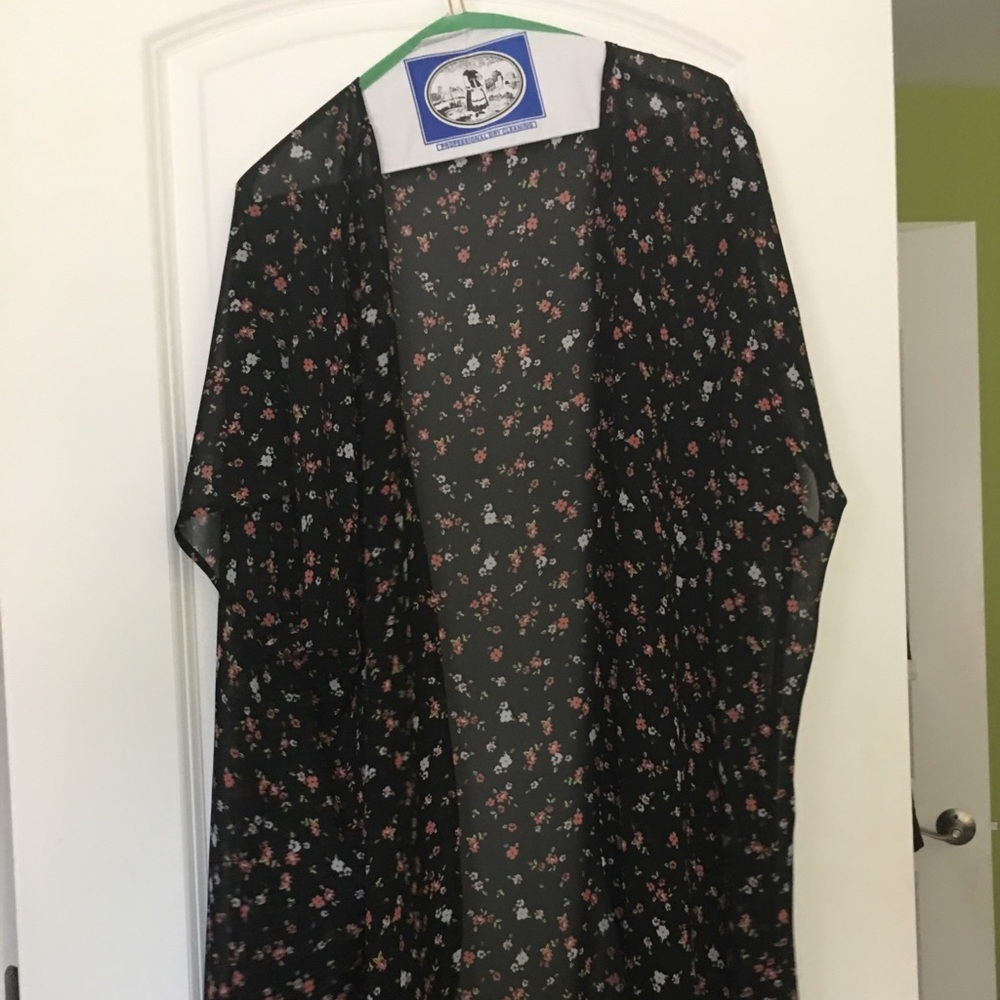 Plus size floral kimono