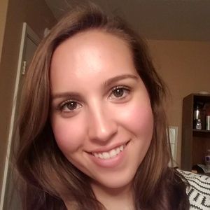 Meet your Posher, Emilie