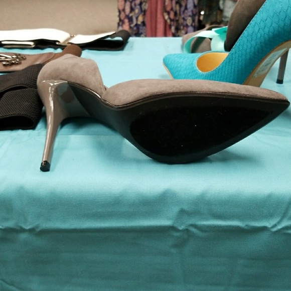 Dark grey heels - Picture 5 of 5