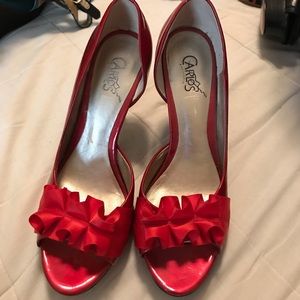 Red pumps