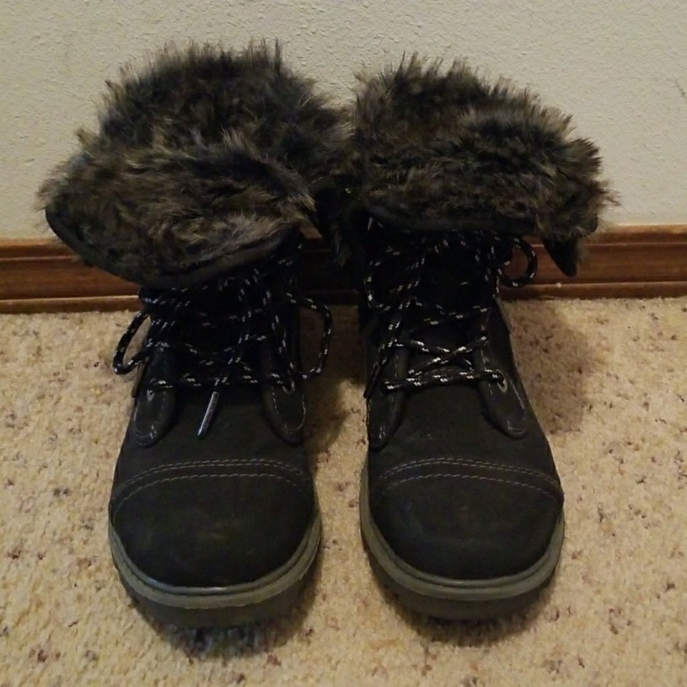 Roxy faux fur black boots