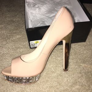 Boutique 9 tan shoes with gems
