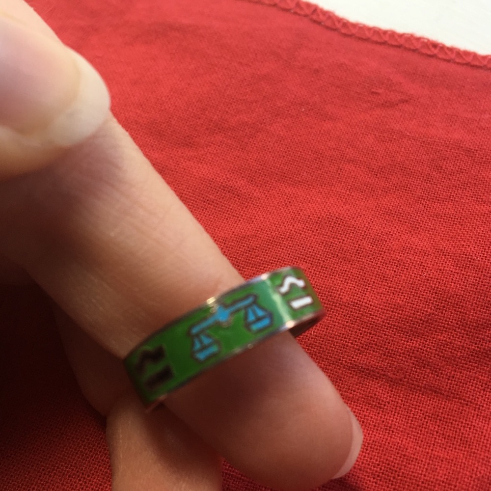 Vintage 1970’s libra zodiac ring