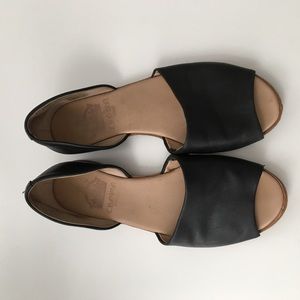 Crown Vintage Black Sandals