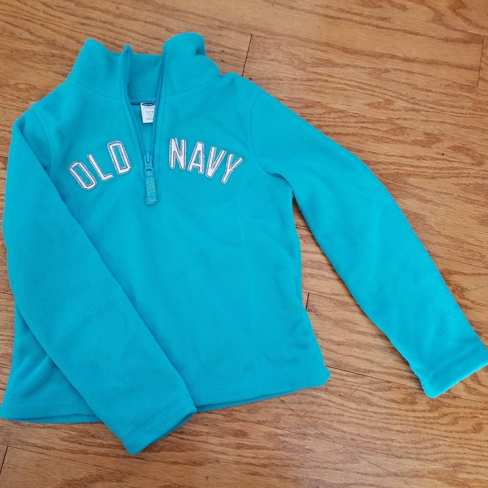 Girl's Old Navy Pull Over