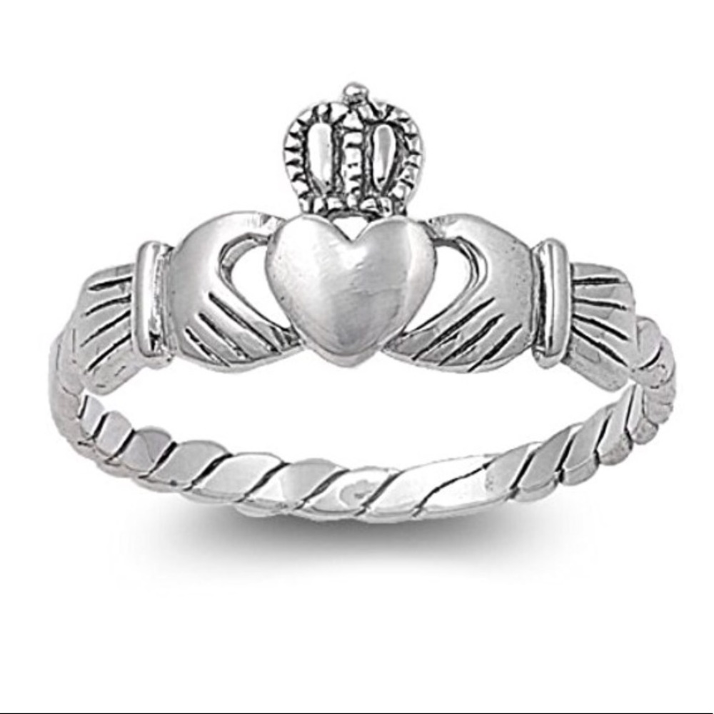 Sterling silver 9mm claddagh ring