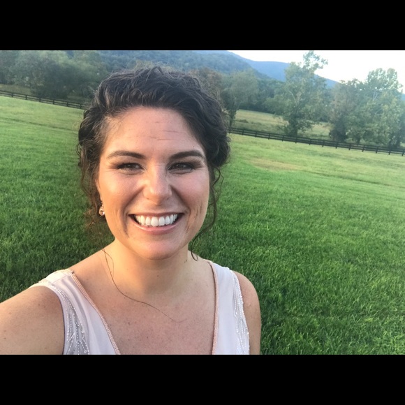 Meet your Posher, Bridget - Picture 2 of 3