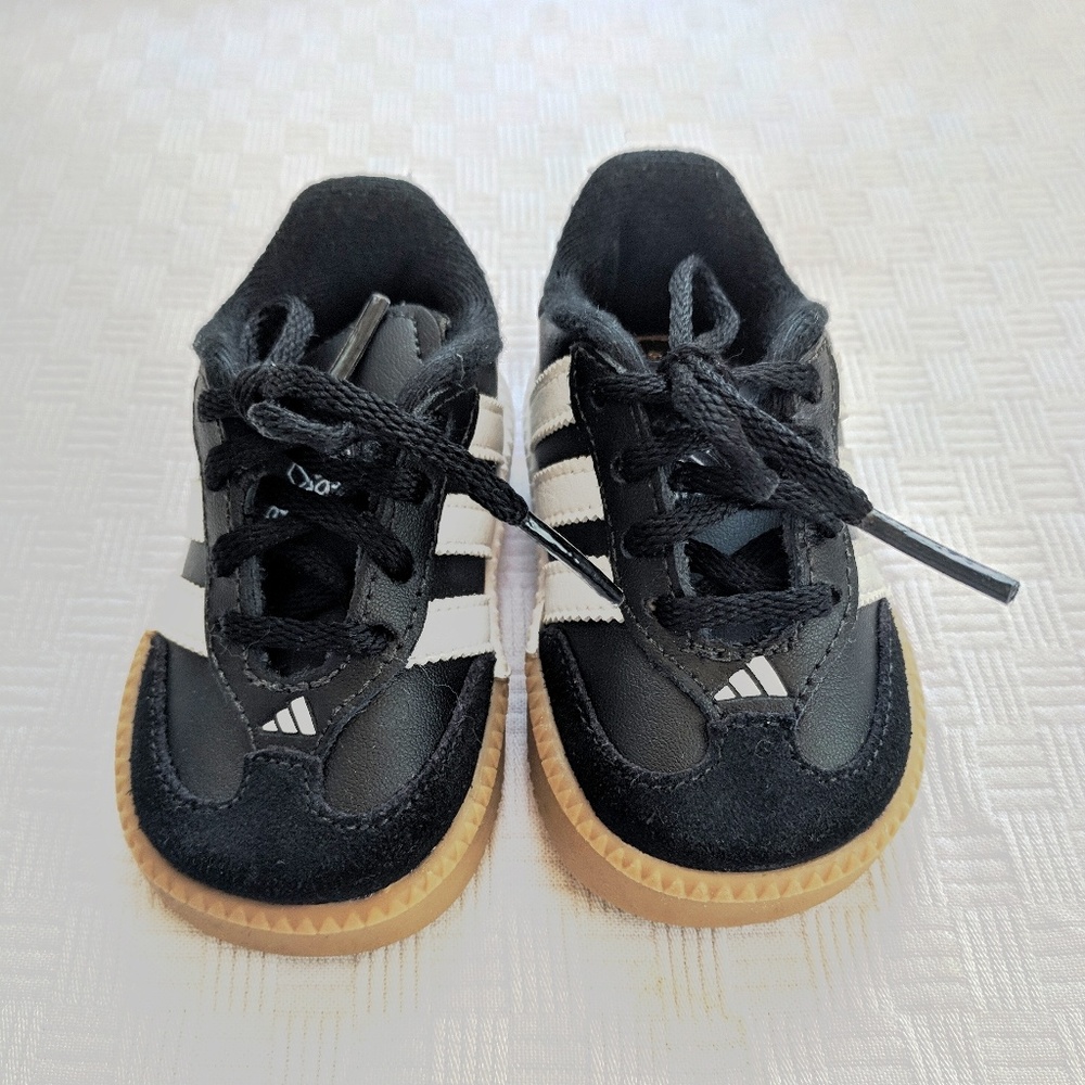 Adidas samba infant shoes, brand new, size 3