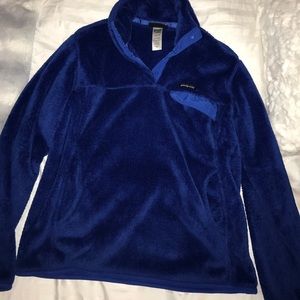 Patagonia women's fleece pullover (dark blue)