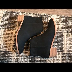 Kristin Cavallari black booties