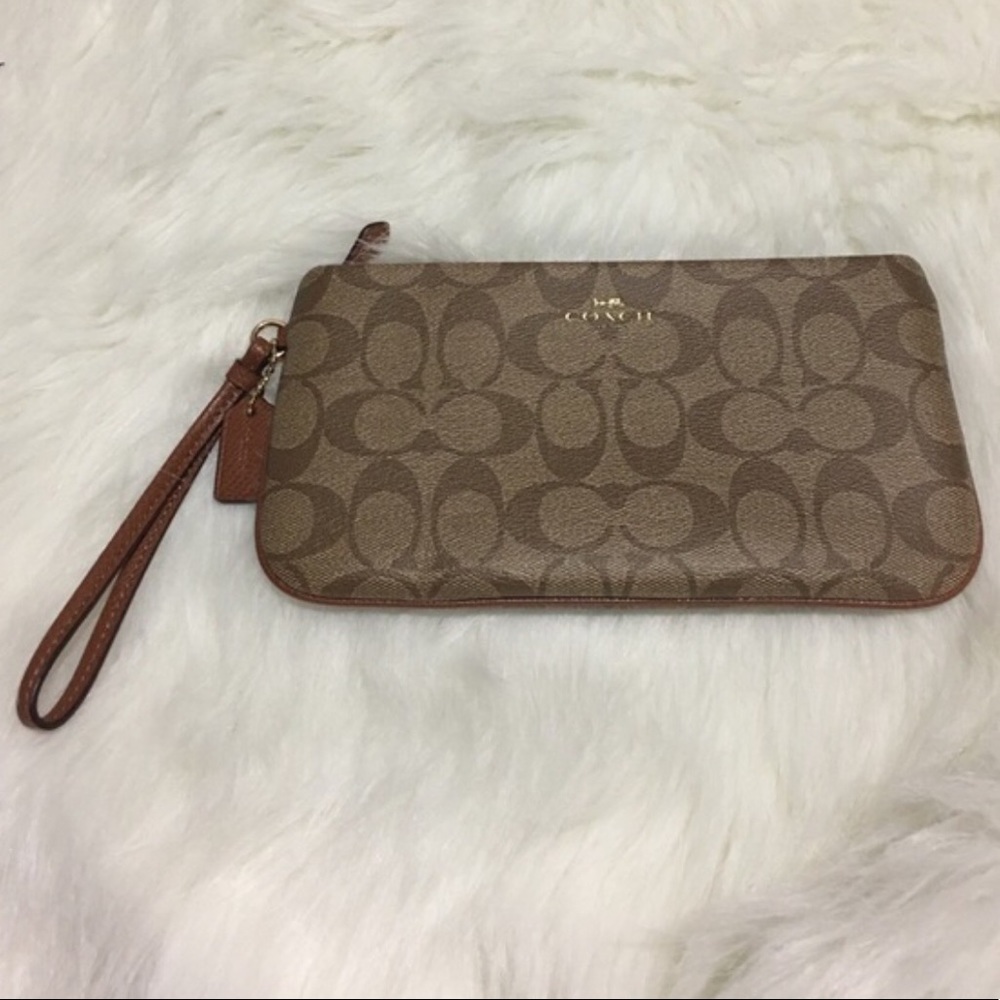 COACH wristlet fits iPhone max