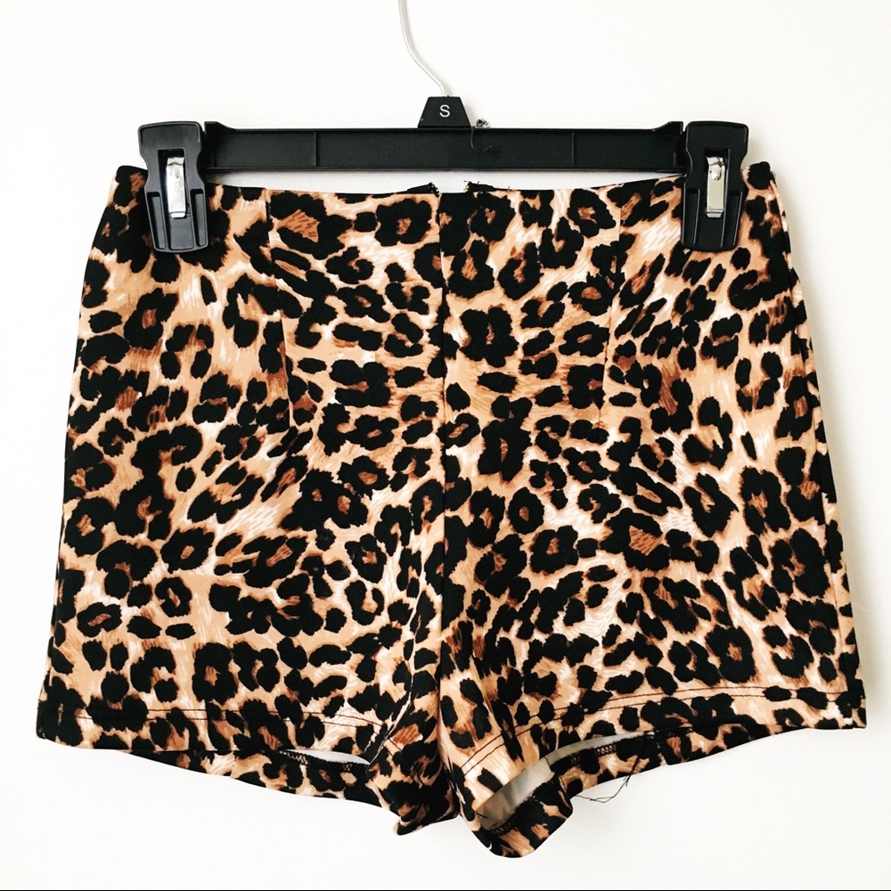 Leopard Shorts - Picture 2 of 2