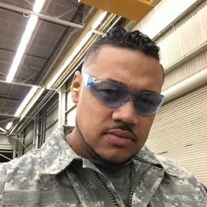 Meet your Posher, Dee