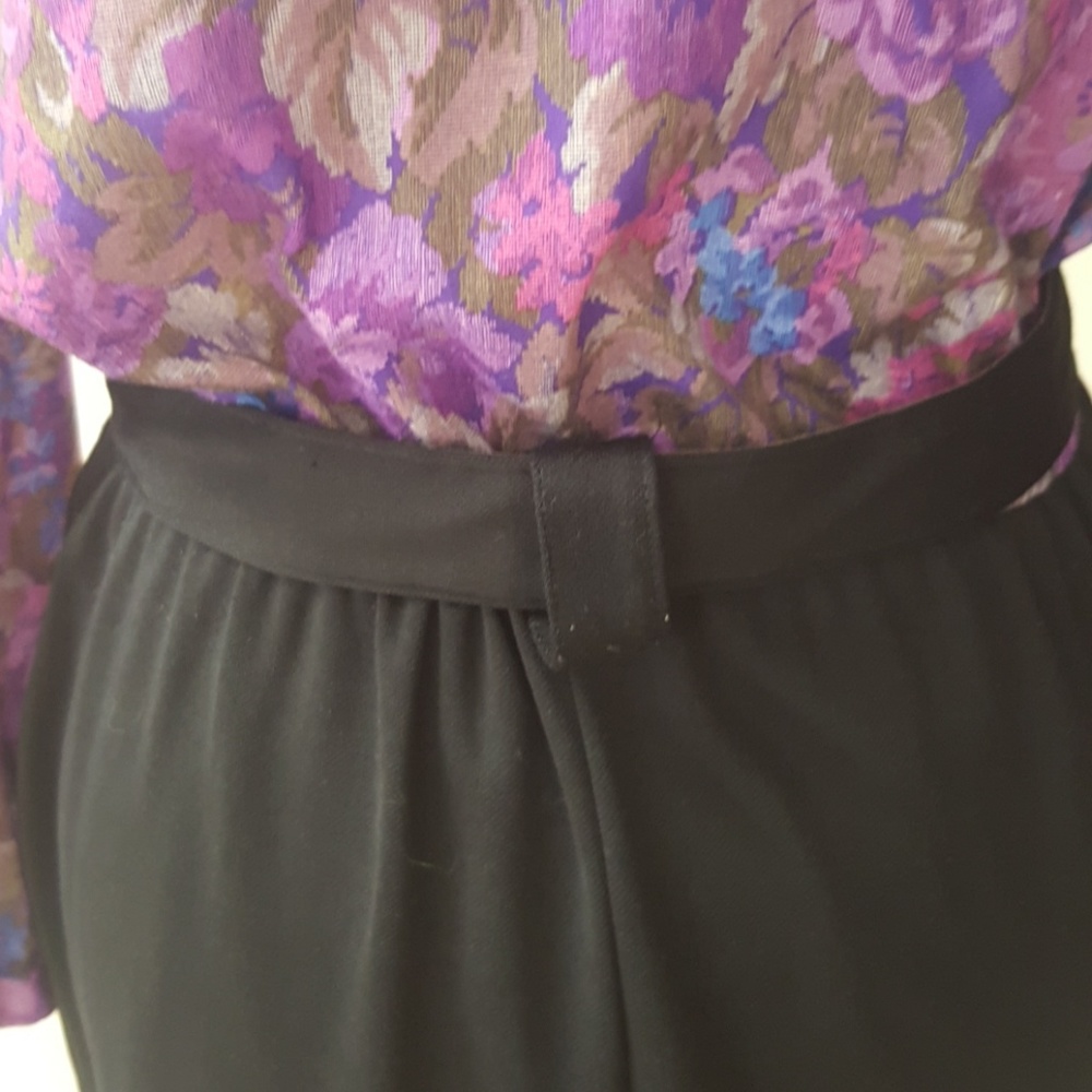 Dress - Picture 7 of 7