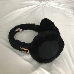 Fuzzy UGG earmuffs