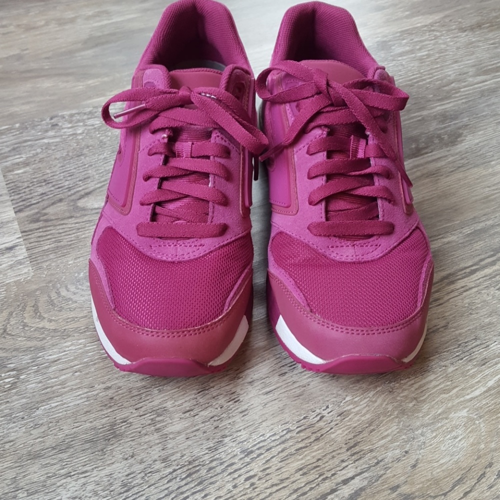 Brooks Fusion Heritage Fuchsia 9