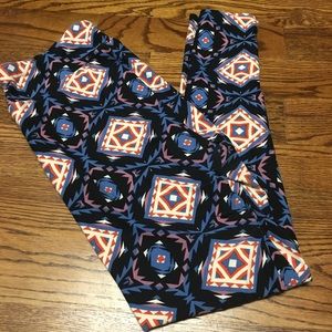 LuLaRoe TC Leggings