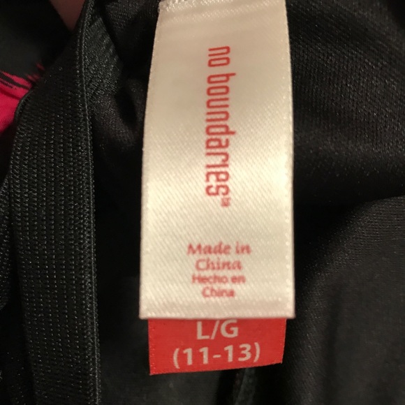 Halter/summer dresses - Picture 2 of 8