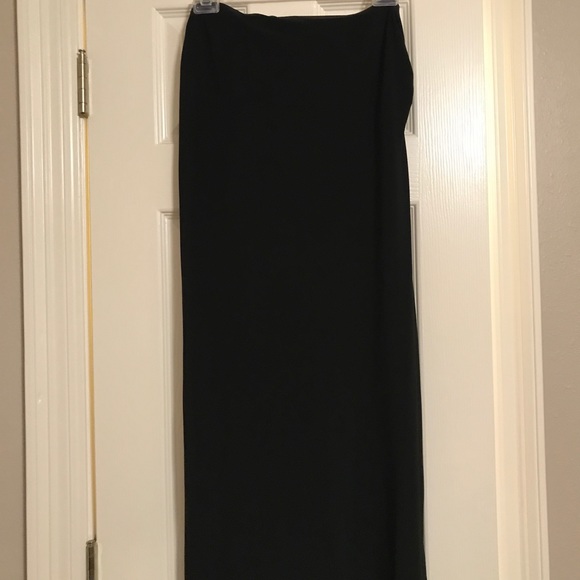 Halter/summer dresses - Picture 3 of 8