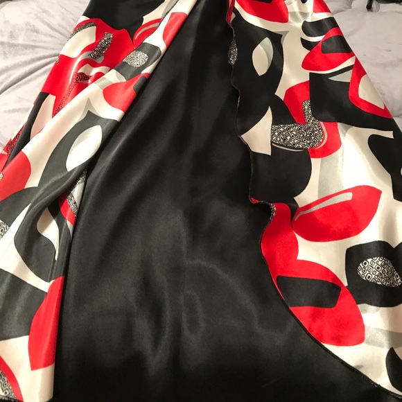 Halter/summer dresses - Picture 7 of 8