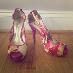 Women’s Guess heels 6.5