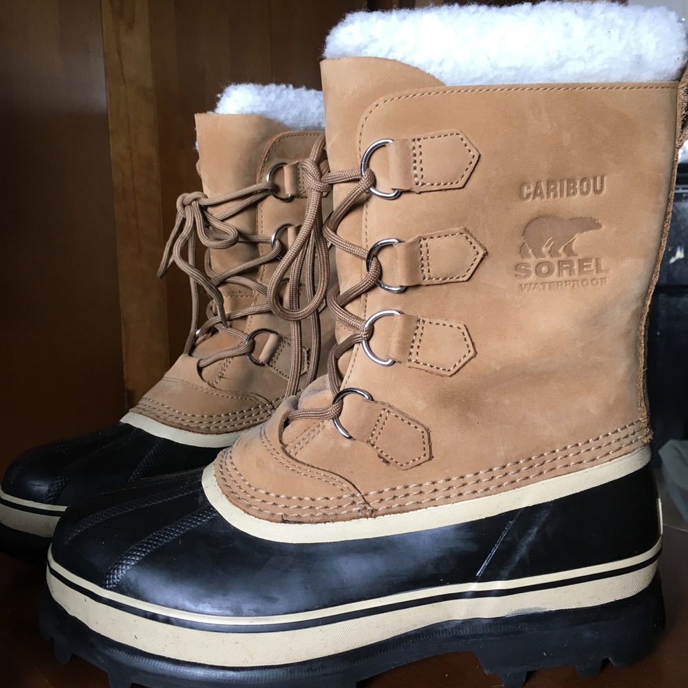 WORN ONCE Sorel Caribou Boots