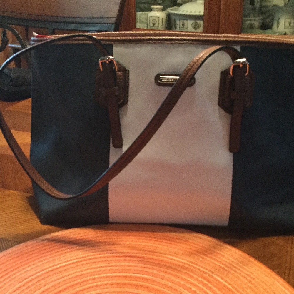 Large tote