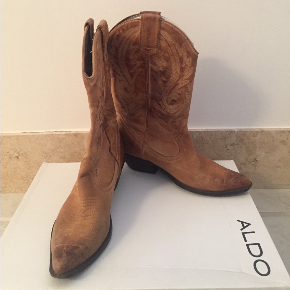 Aldo Pompa tan boots