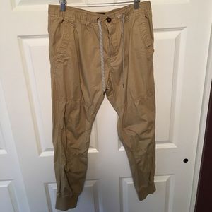 American Eagle joggers