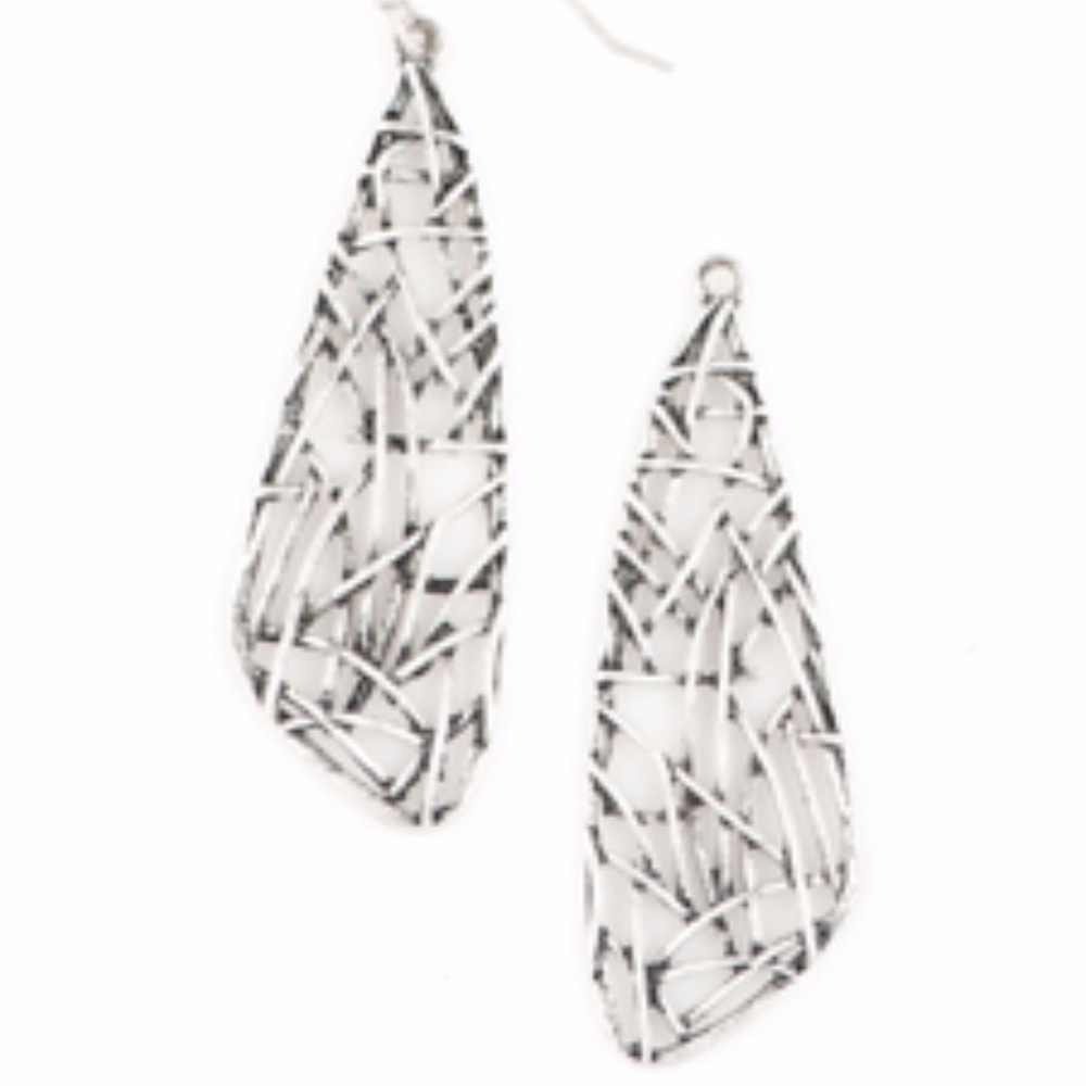 The manhattan antique silver earrings