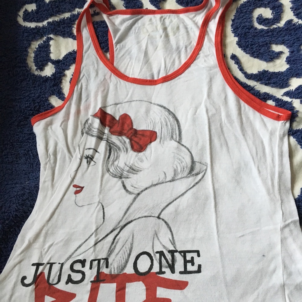 Snow White tank must Bundle