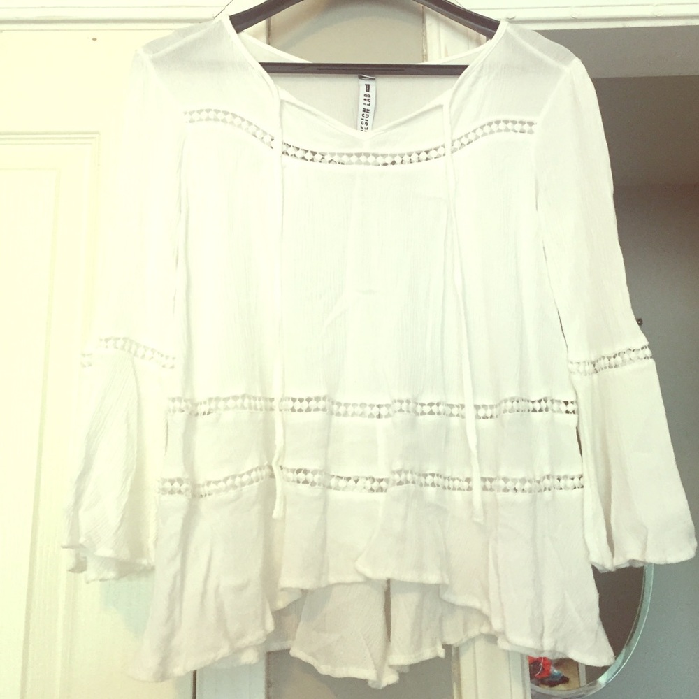 Design Lab Lord and Taylor White Peasant Blouse