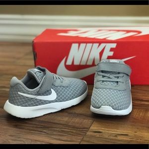 NEW in box size 7c Nike Tanjun