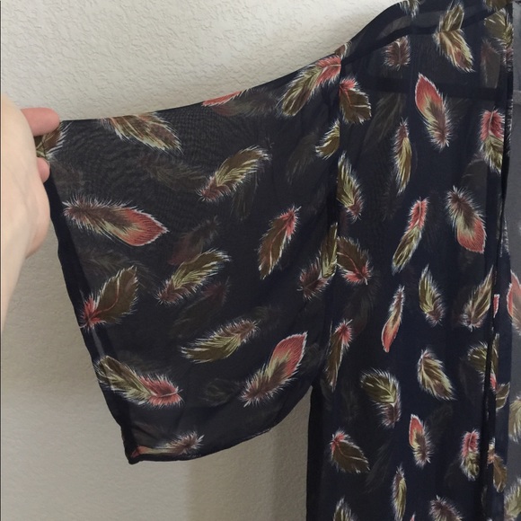 Feather design wrap - Picture 2 of 2