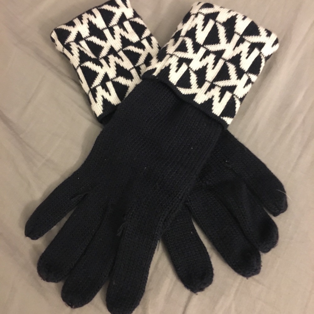 Michael Kors Navy Gloves