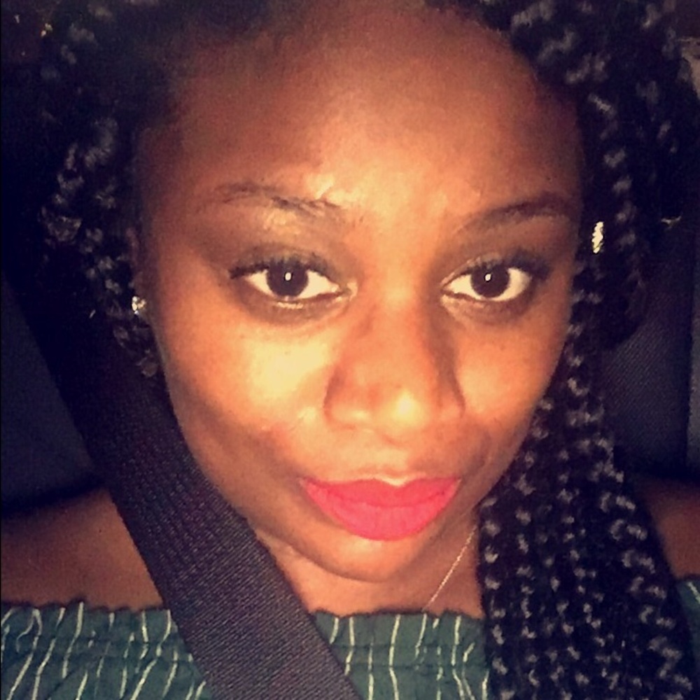 Meet your Posher, Suzette