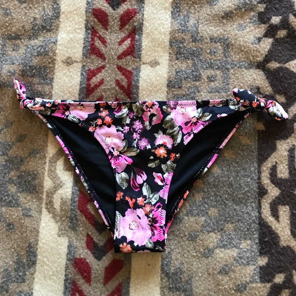H&M bikini bottom