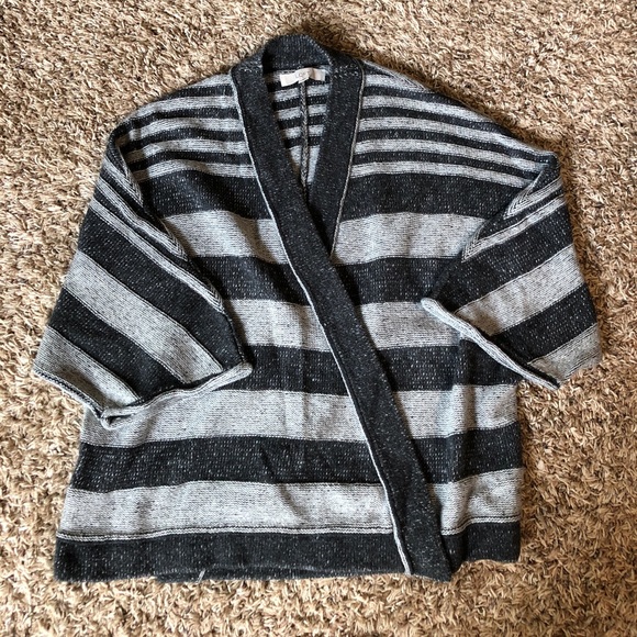 Wrap around sweater - Picture 3 of 4