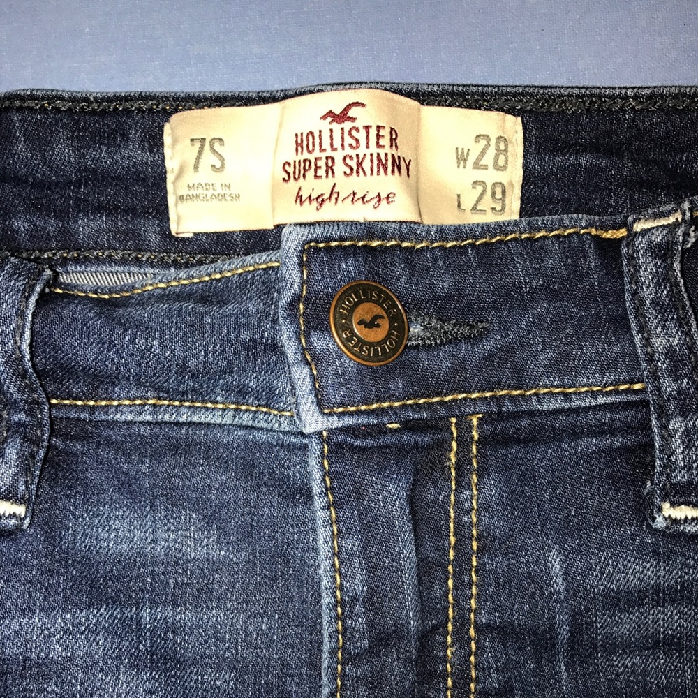 size 7S Hollister high rise super skinny jeans