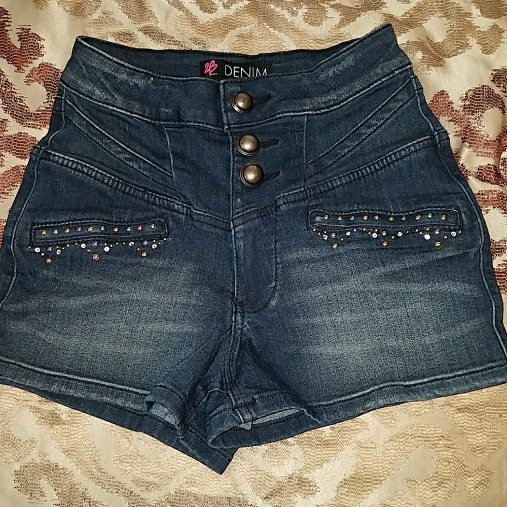 2B high waist shorts.