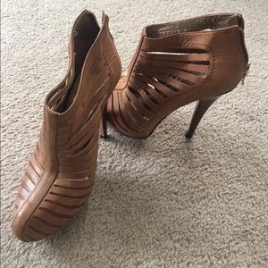 BCBG Generation Eddah - Tobacco bootie