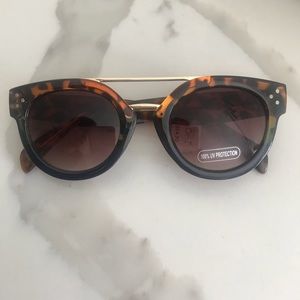 Tortoise Aviator Sunglasses