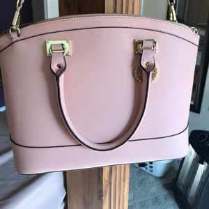 Cross body pink purse