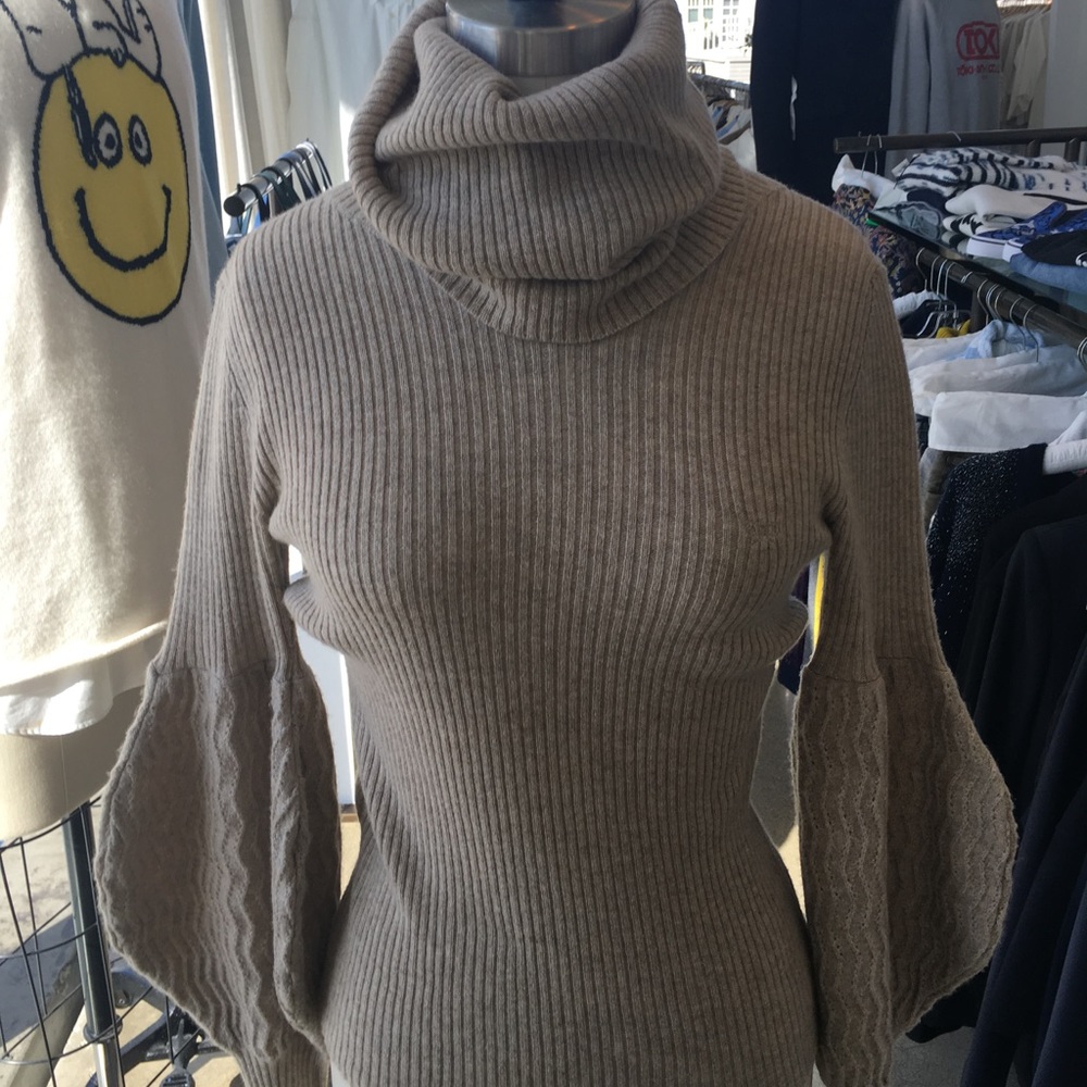 Sweater cowl/turtleneck