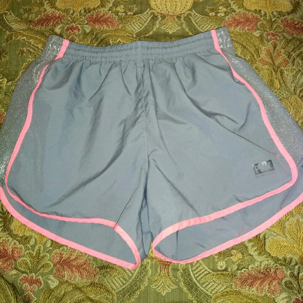 Sz xs PINK athletic shorts w built in lining