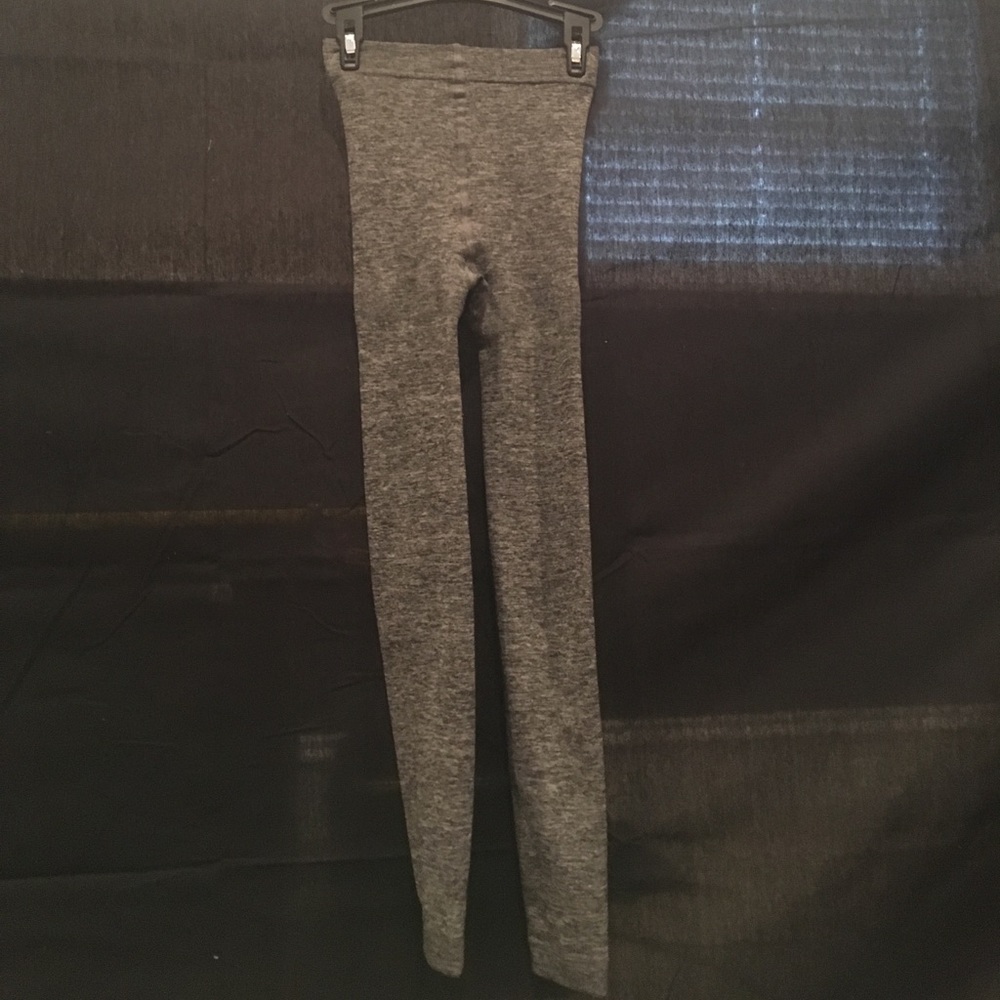 gray leggings